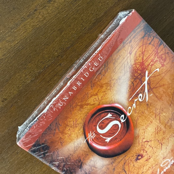 The Secret (unabridged) by Rhonda Byrne (4 CDs) Read by author & contributors - Picture 2 of 5